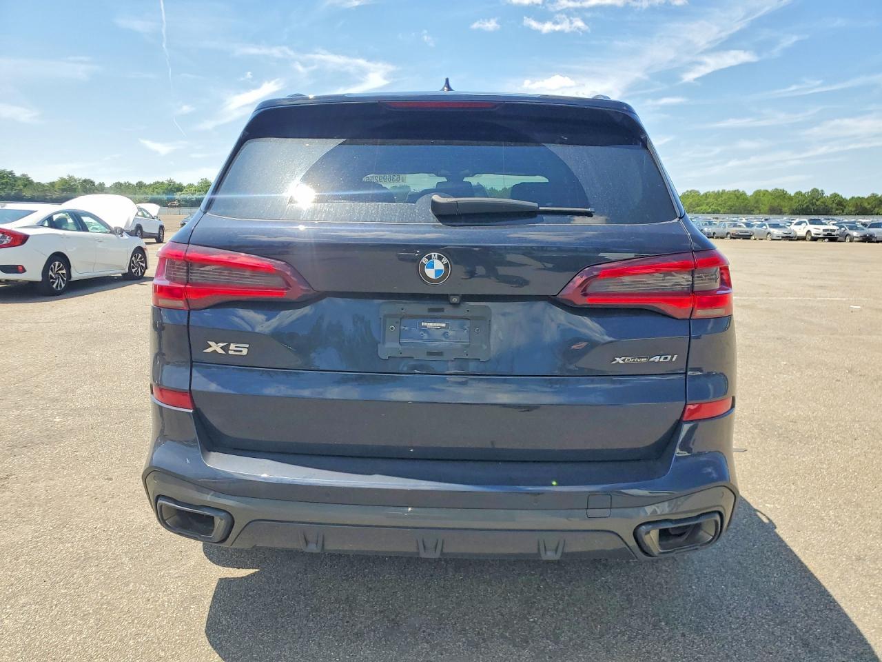 2023 BMW X5 xDrive40I - zdjęcie 6