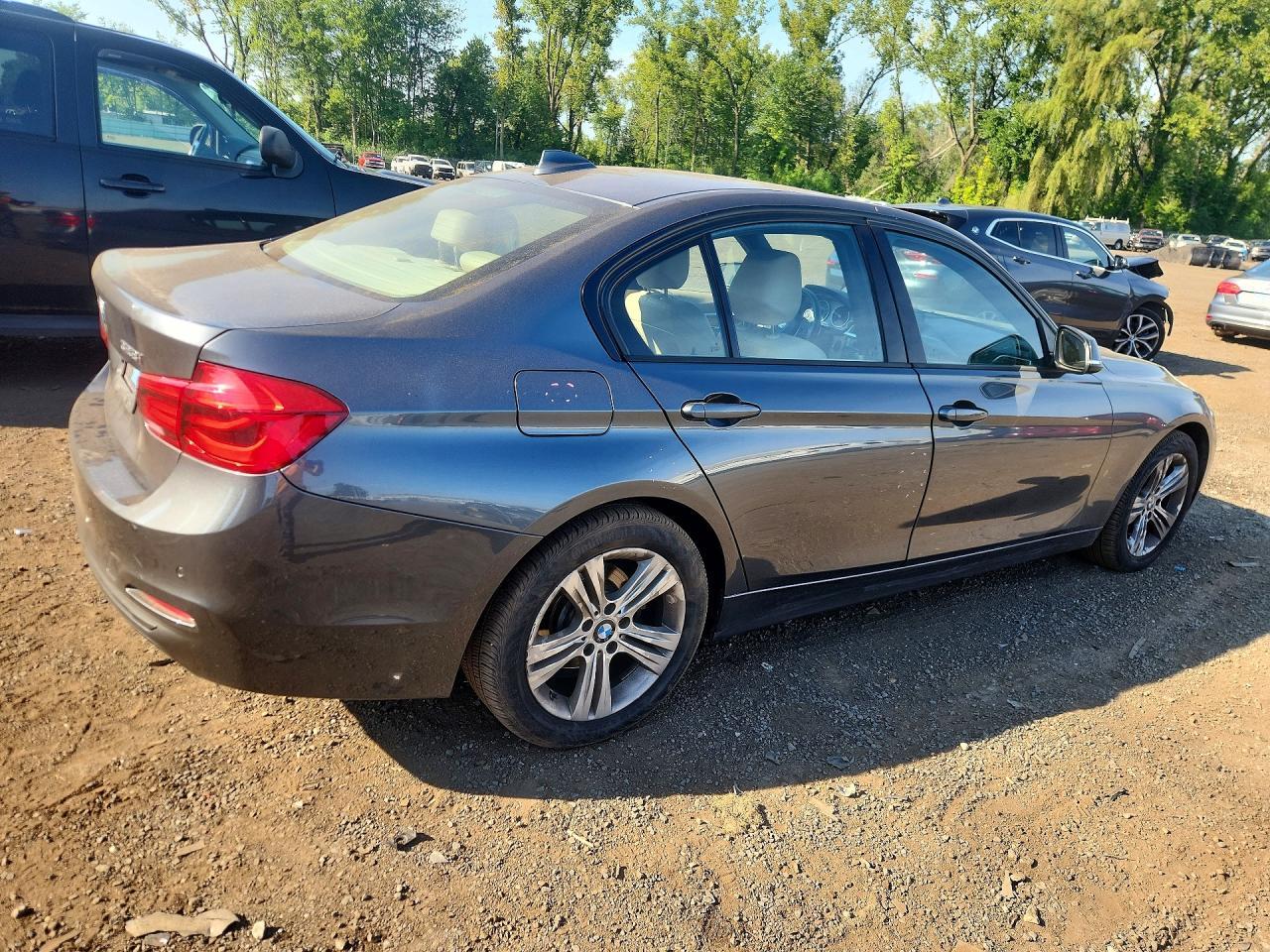 2016 BMW Seria 3 328i - zdjęcie 3