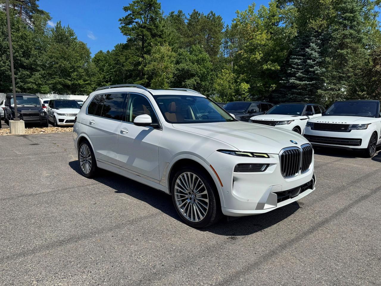2023 BMW X7 xDrive40I - zdjęcie 2