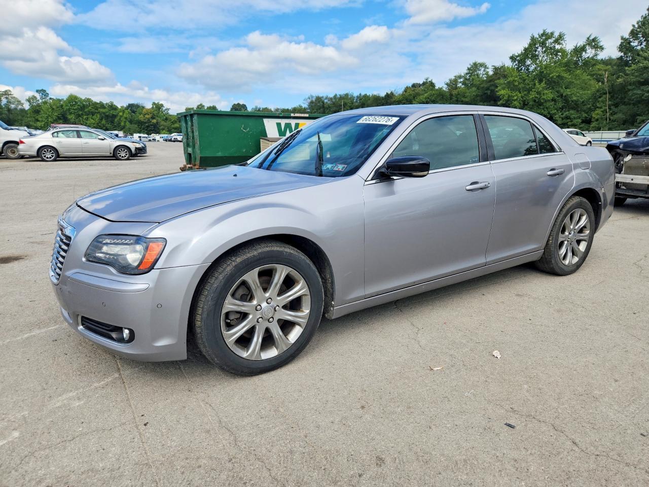 2013 Chrysler 300 S - zdjęcie główne