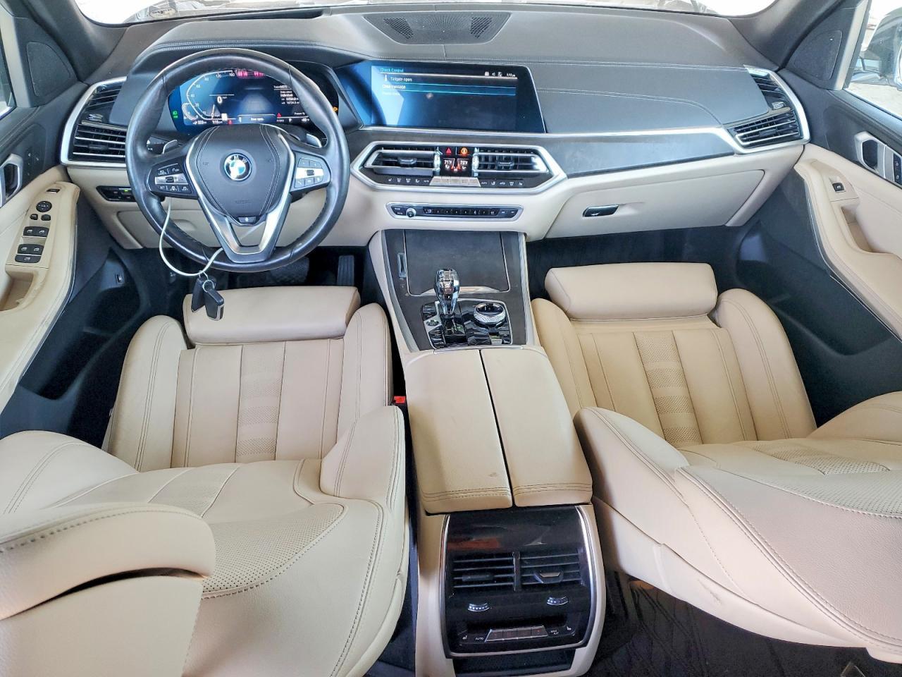 2022 BMW X5 xDrive45E - zdjęcie 8