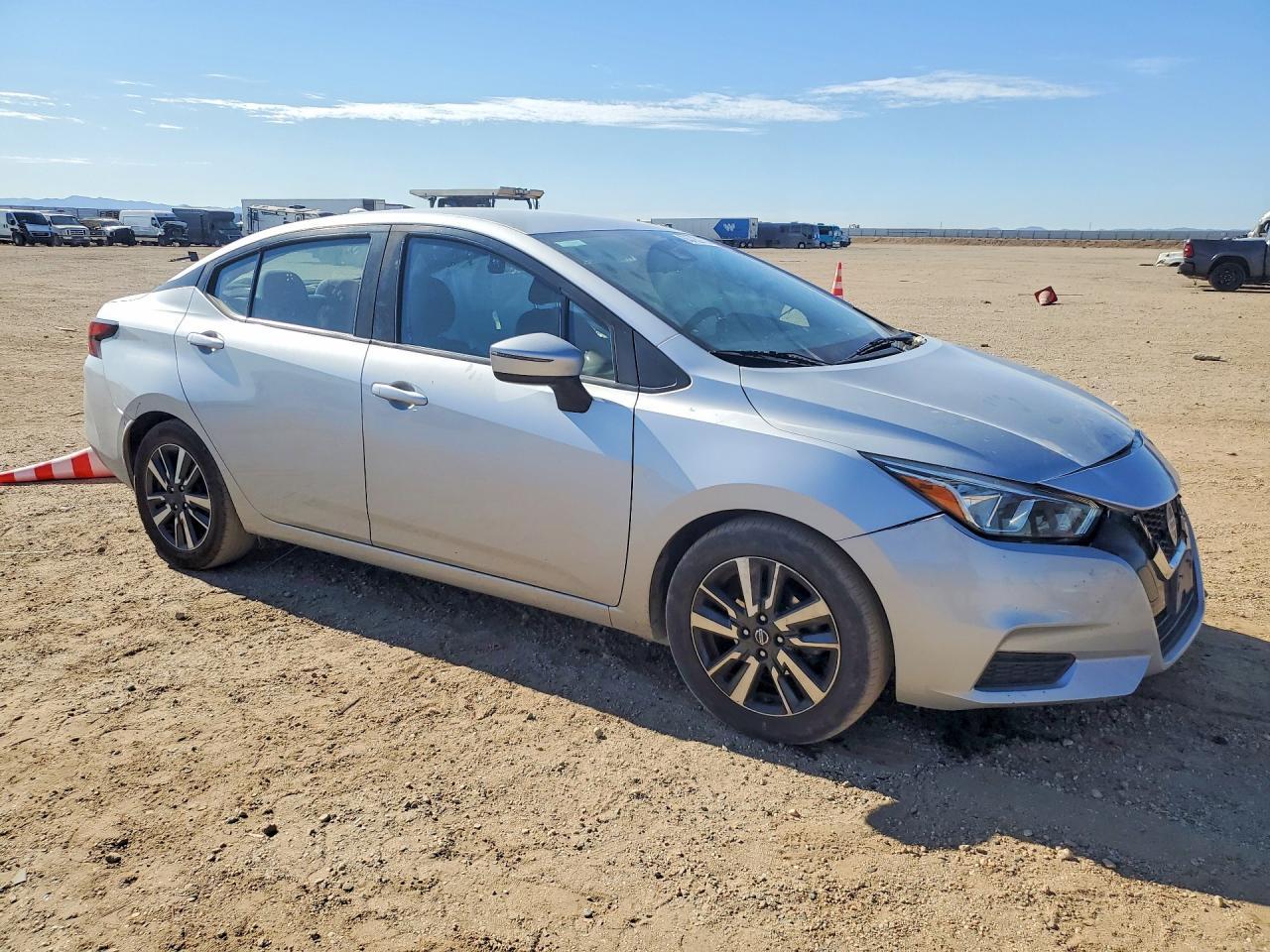 2021 Nissan Versa Sv - zdjęcie 4