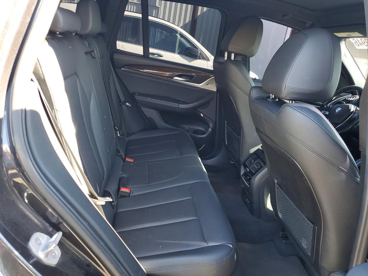 2021 BMW X3 xDrive30I - zdjęcie 10