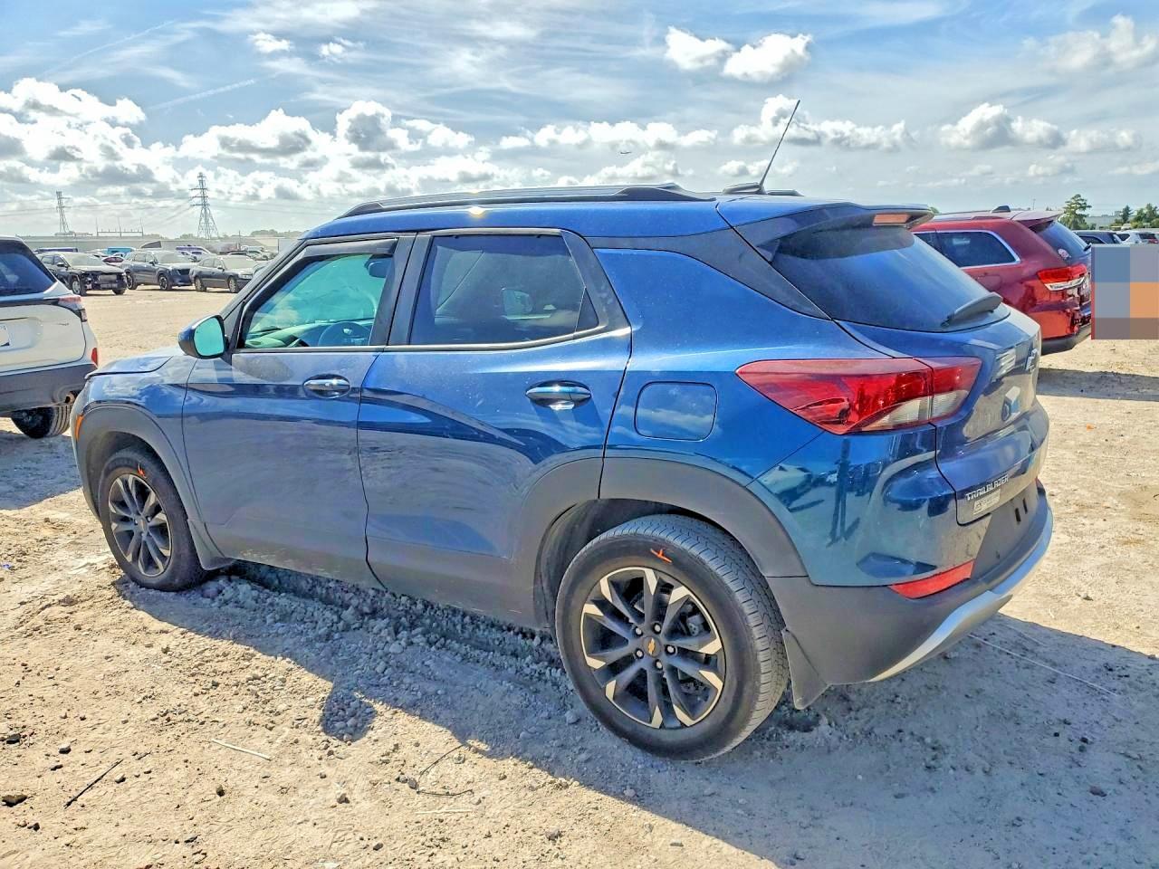 2021 Chevrolet Trailblazer Lt - zdjęcie 2