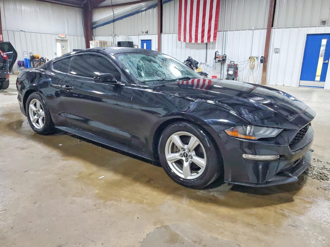 2018 Ford Mustang - zdjęcie 4