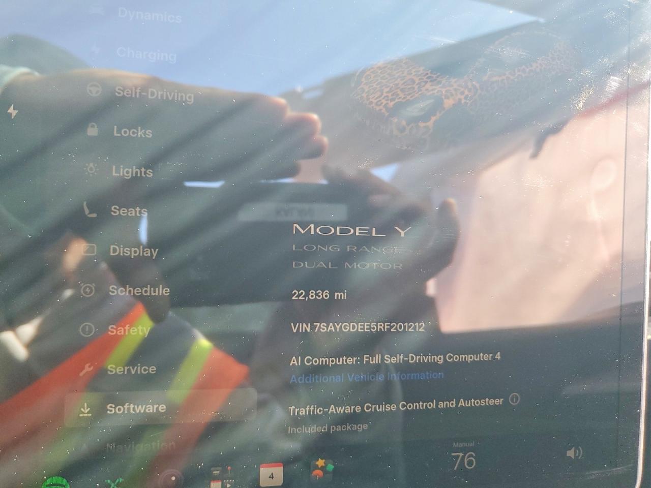 2024 Tesla Model Y - zdjęcie 9