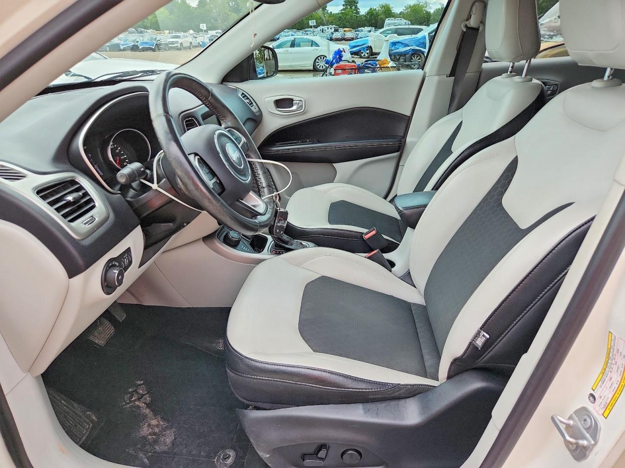 2018 Jeep Compass Latitude - zdjęcie 7