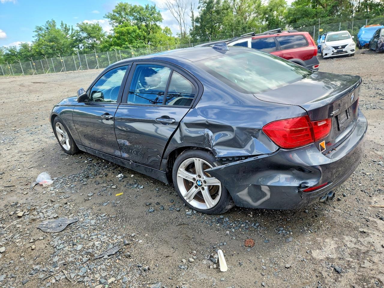 2013 BMW Seria 3 328i - zdjęcie 2