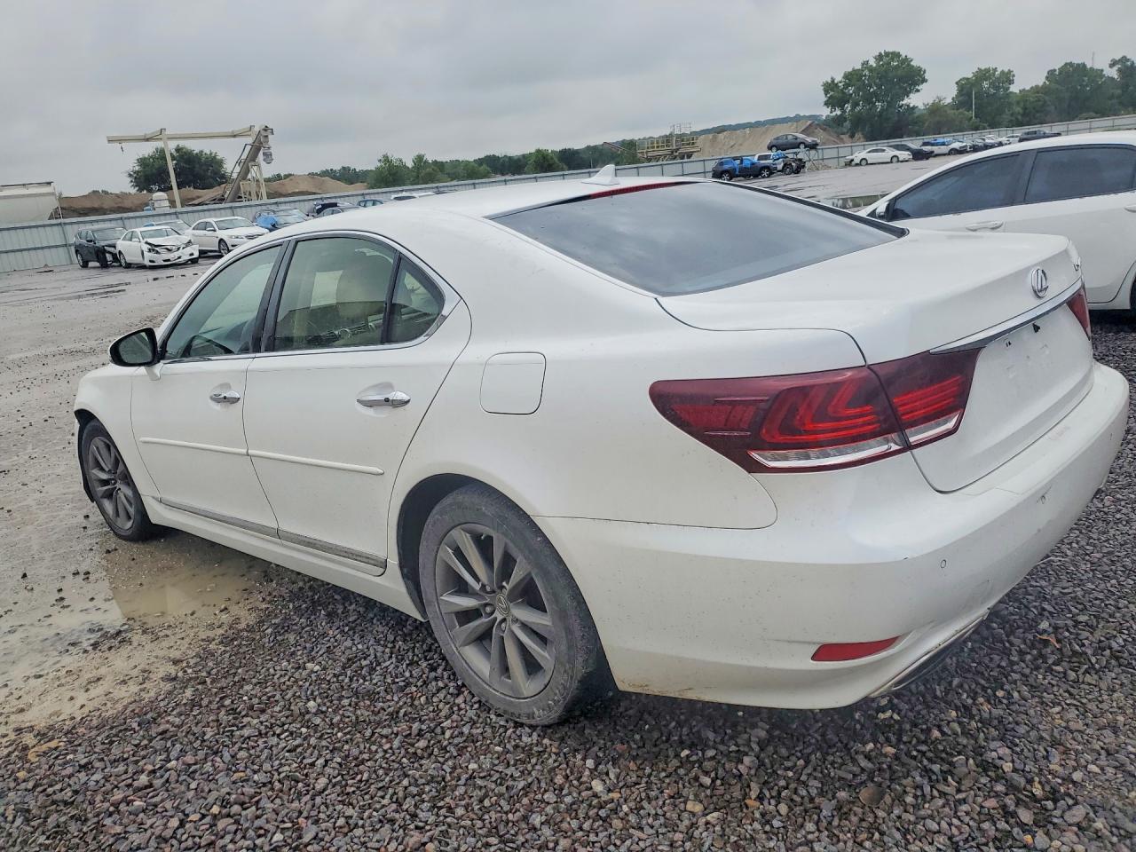 2013 Lexus Ls 460 - zdjęcie 2
