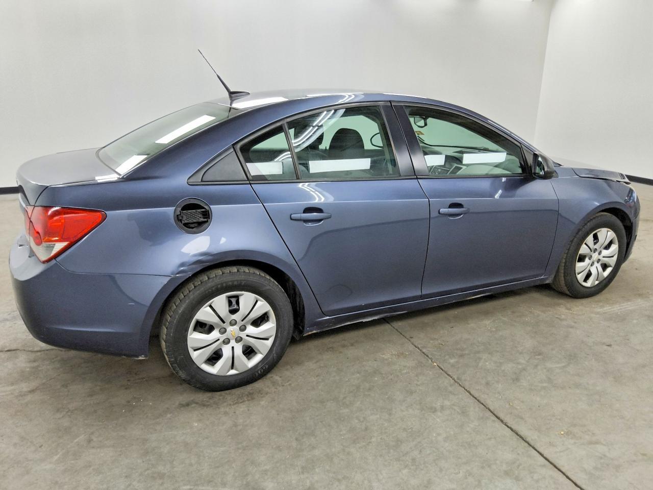 2013 Chevrolet Cruze Ls - zdjęcie 3