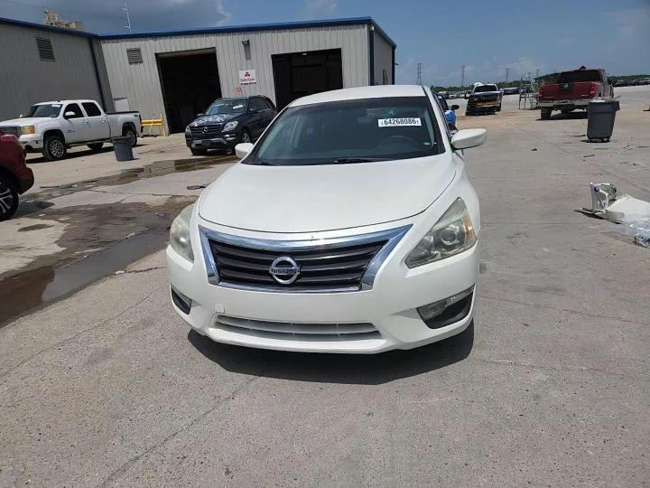 2014 Nissan Altima 2.5 S - zdjęcie 14