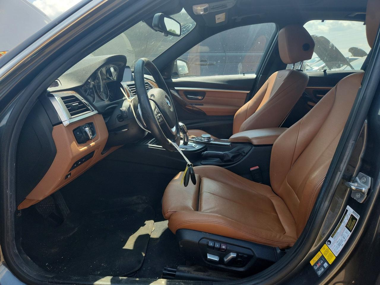 2016 BMW 330E - zdjęcie 7