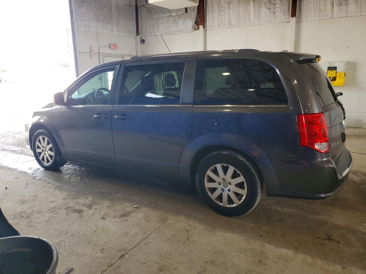 2020 Dodge Grand Caravan Sxt - zdjęcie 2