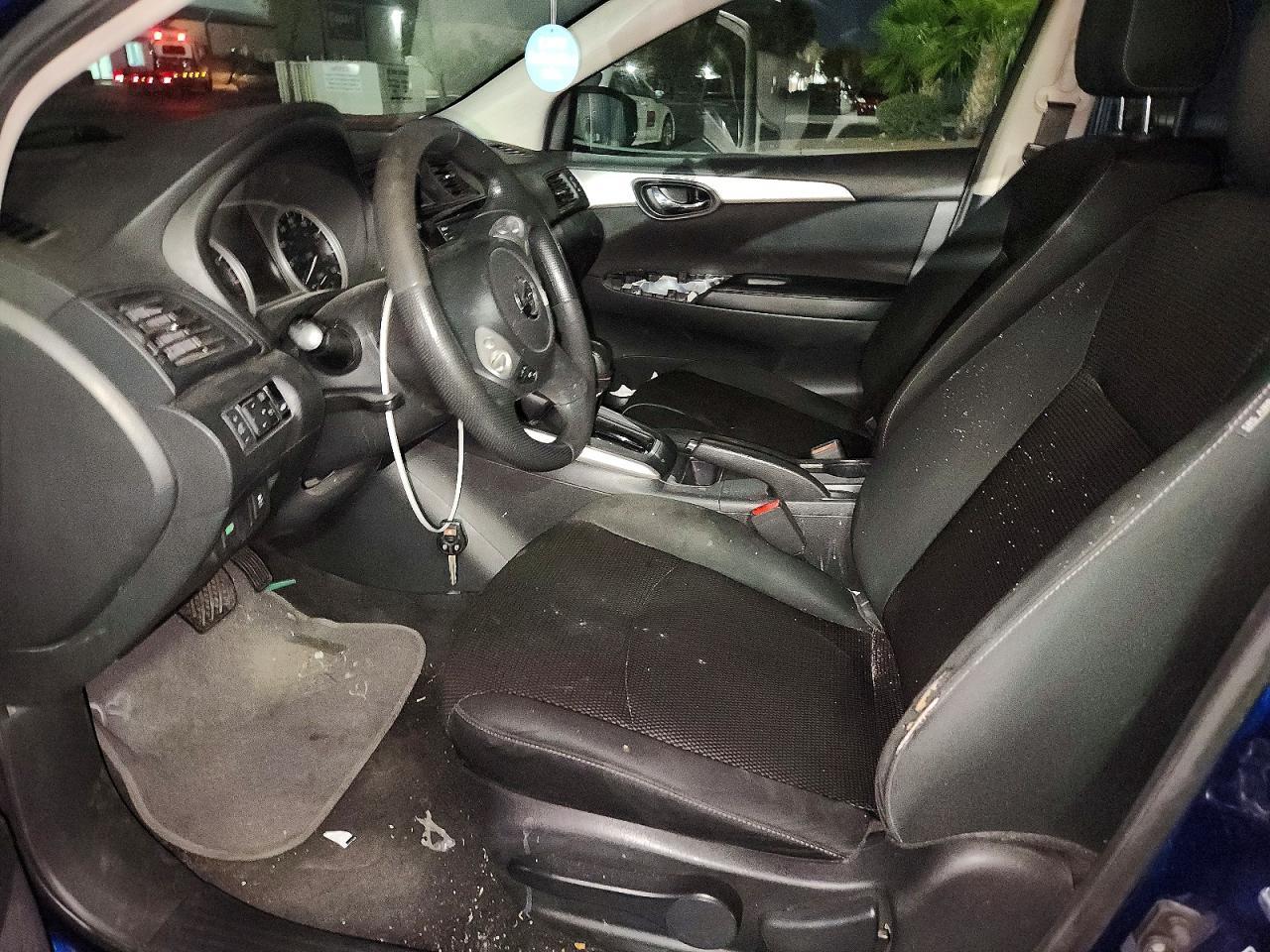 2019 Nissan Sentra S - zdjęcie 7