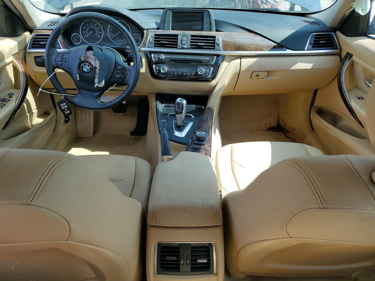 2016 BMW 320 Xi - zdjęcie 8