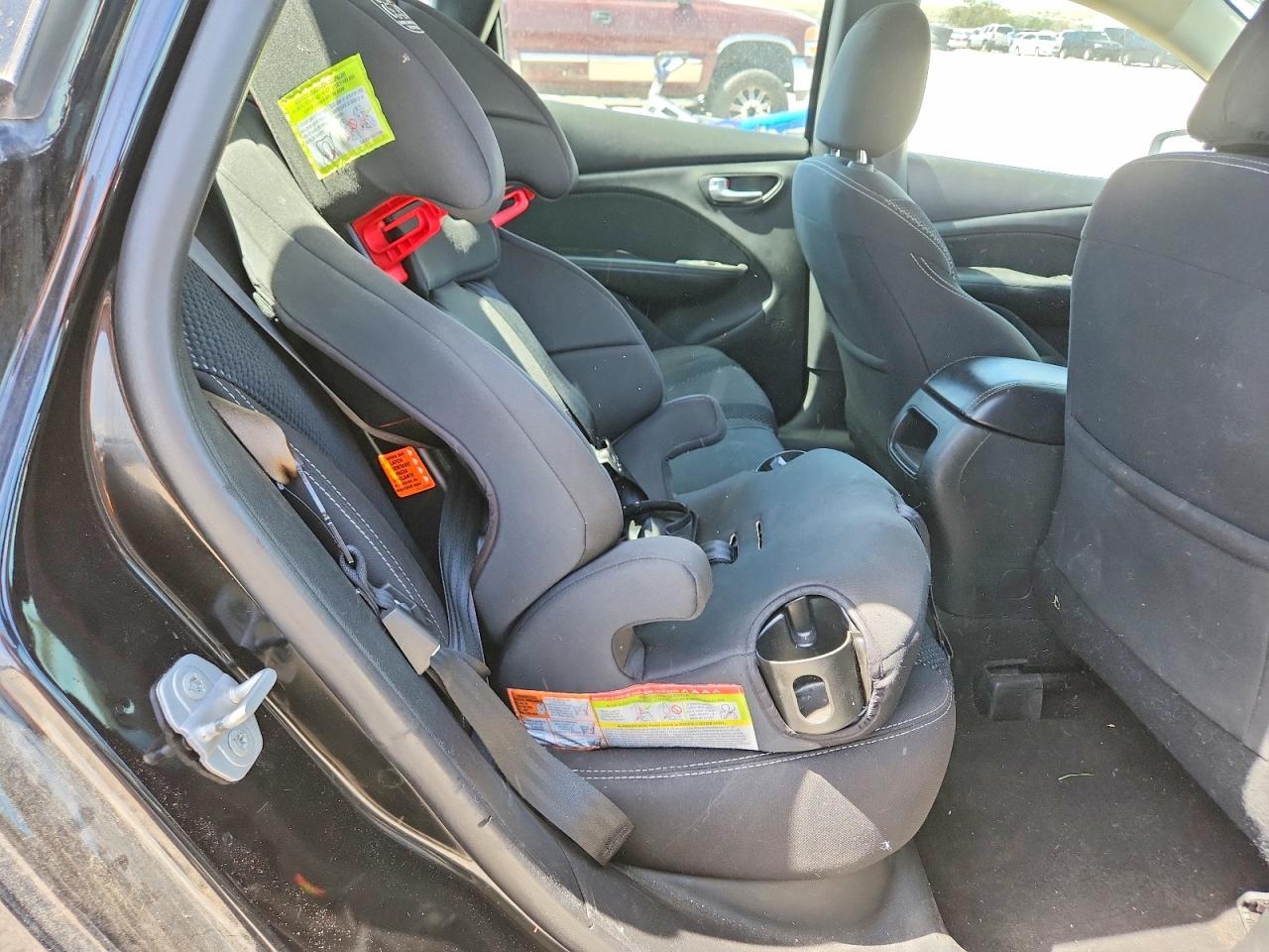 2015 Dodge Dart Sxt - zdjęcie 10