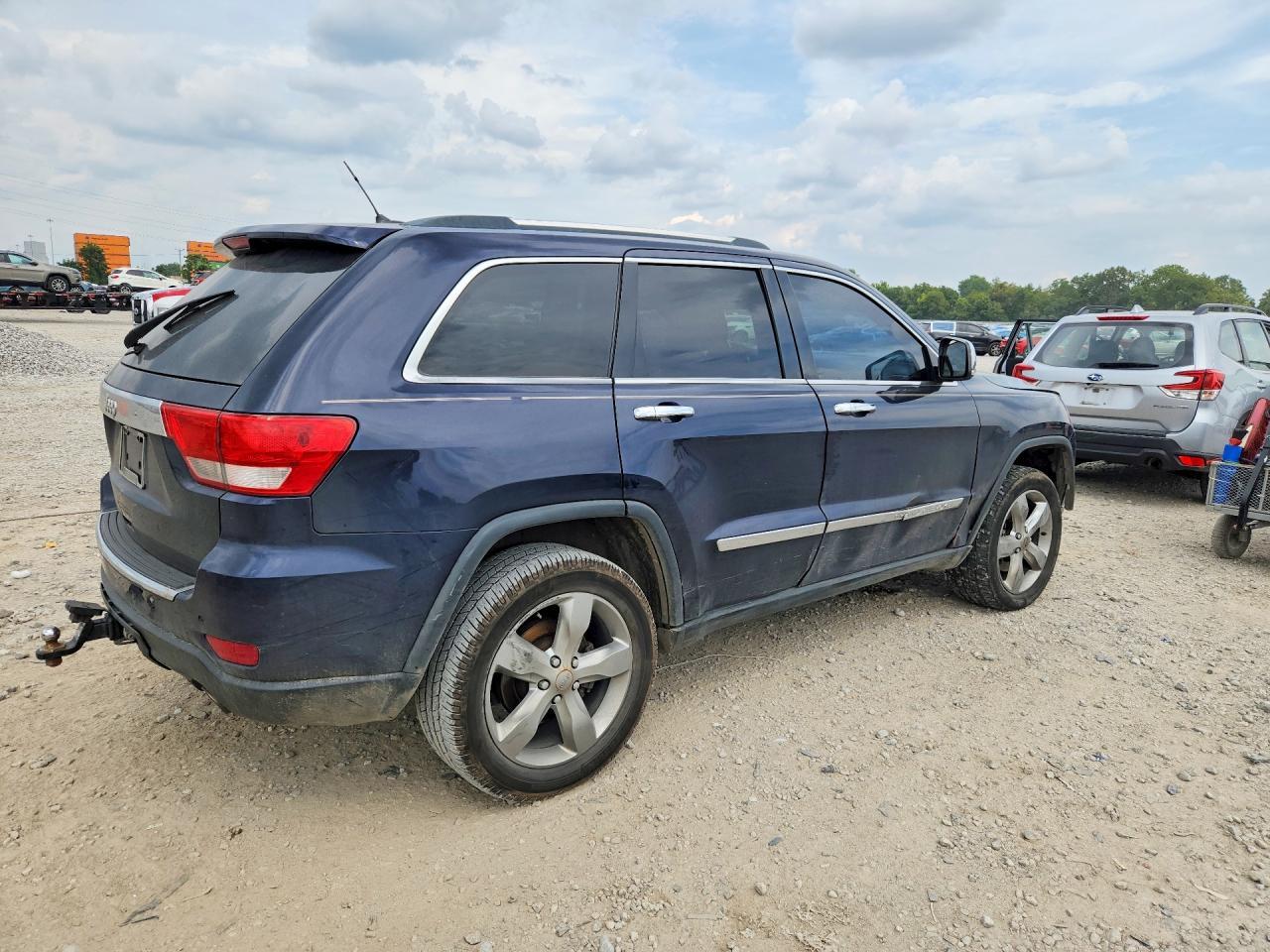 2013 Jeep Grand Cherokee Overland - zdjęcie 3
