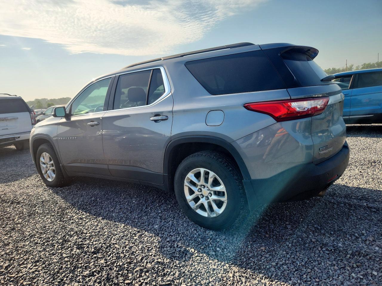 2020 Chevrolet Traverse - zdjęcie 2