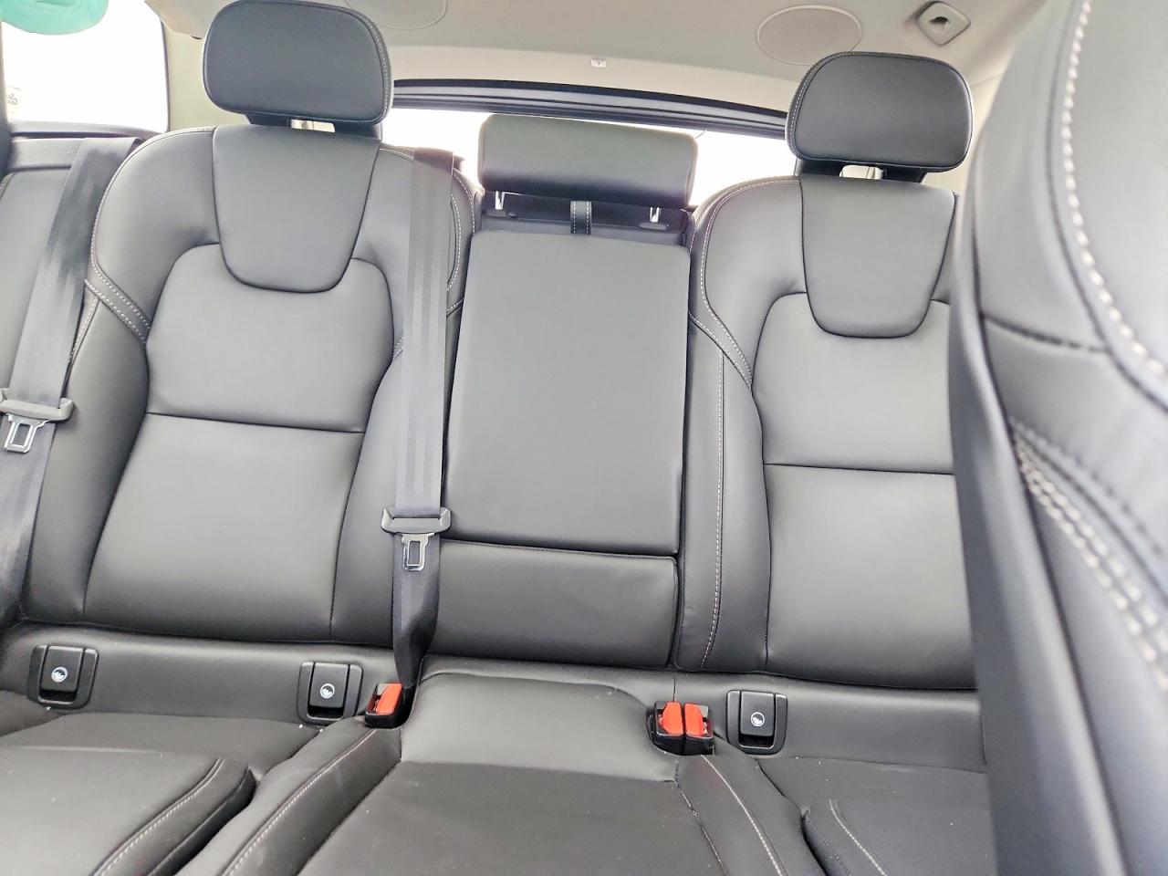 2022 Volvo Xc60 B5 Inscription - zdjęcie 10