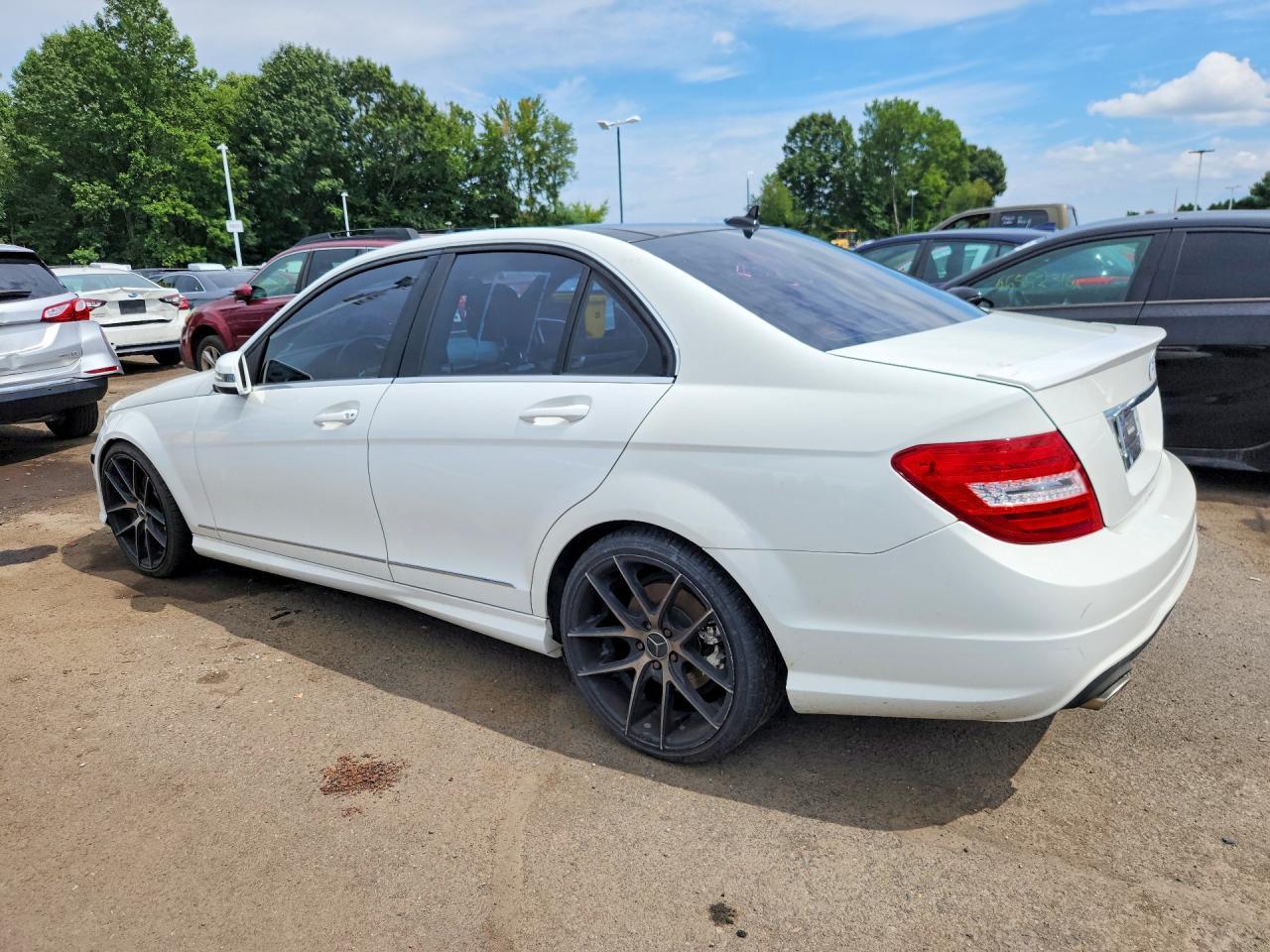 2013 Mercedes-Benz C 300 4Matic - zdjęcie 2