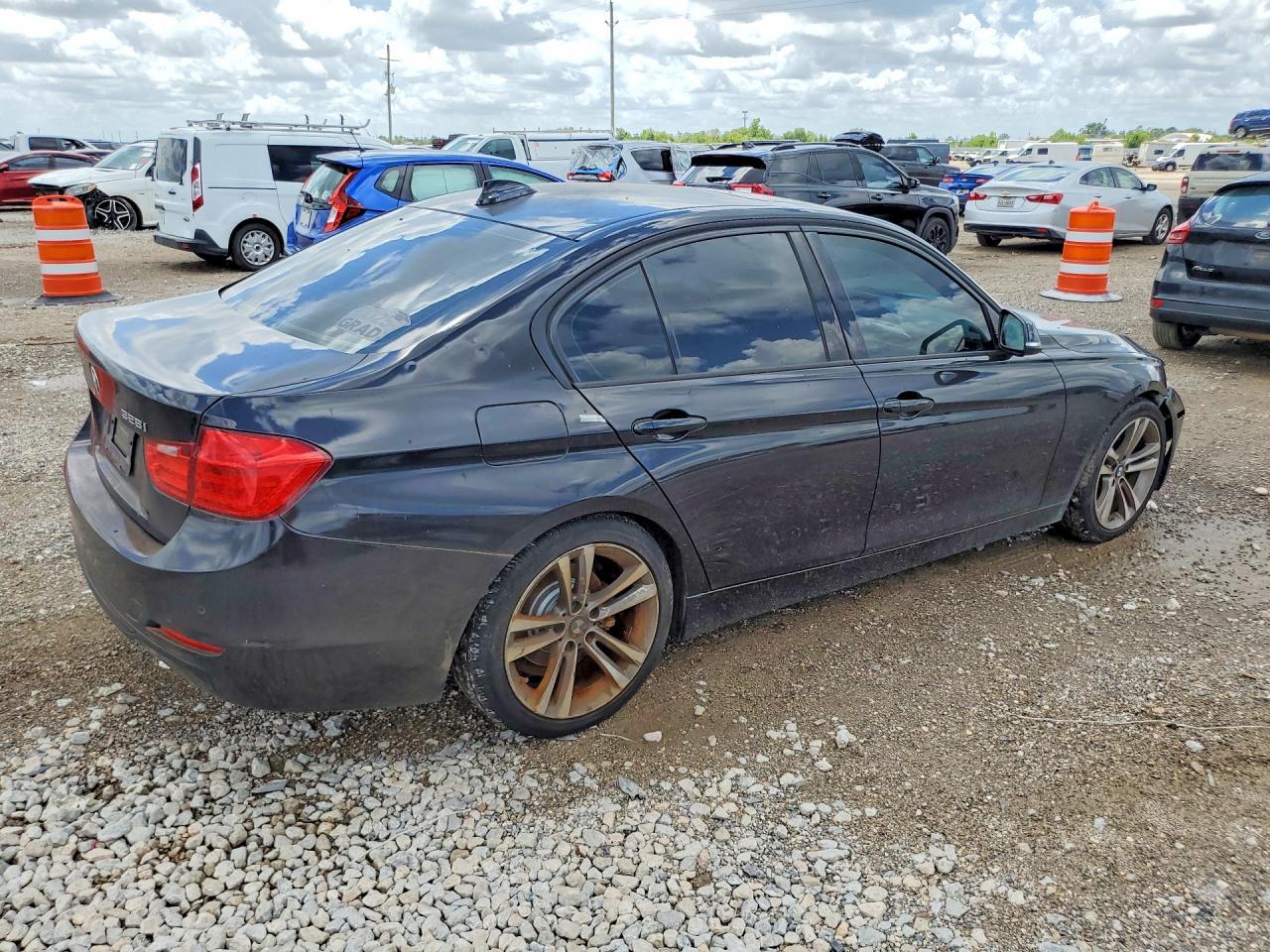 2015 BMW 328 I - zdjęcie 3