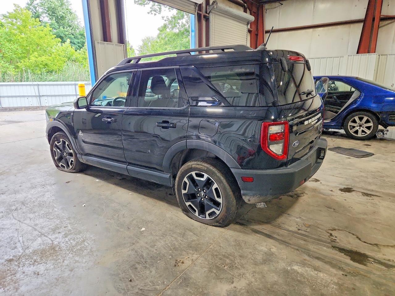 2024 Ford Bronco Sport Outer Banks - zdjęcie 2
