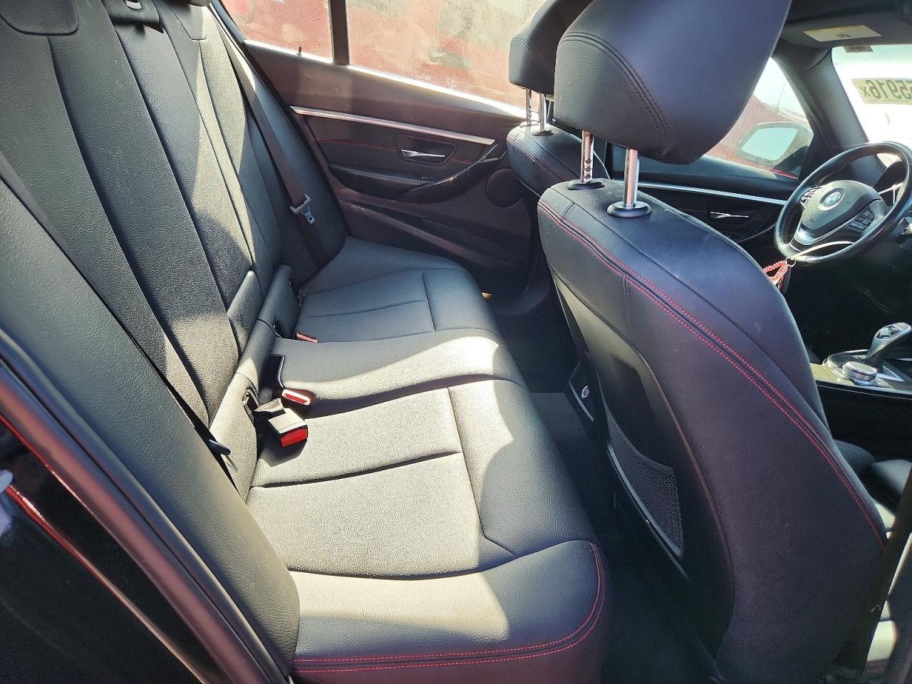 2018 BMW Seria 3 330i - zdjęcie 10