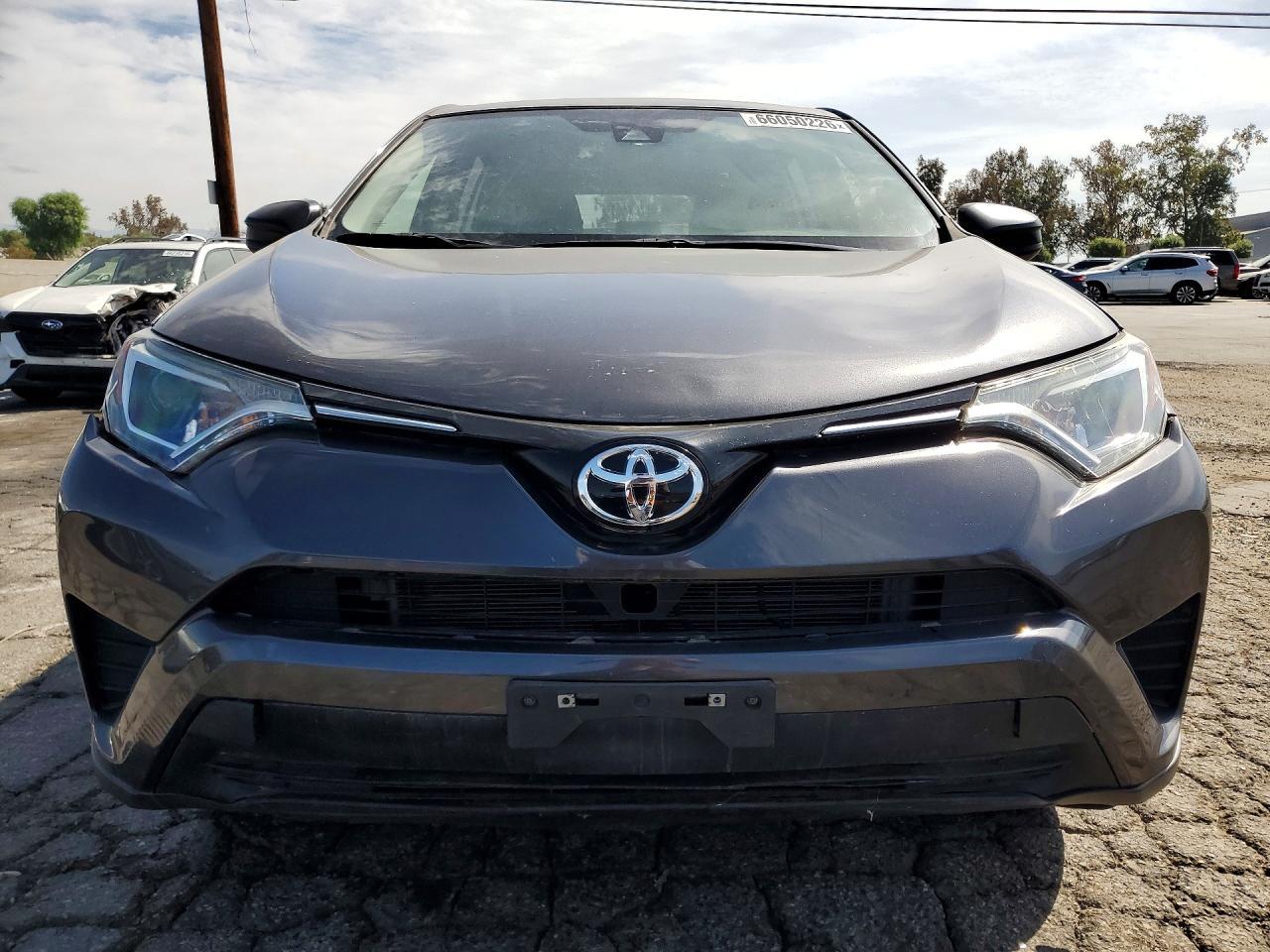 2018 Toyota Rav4 - zdjęcie 5