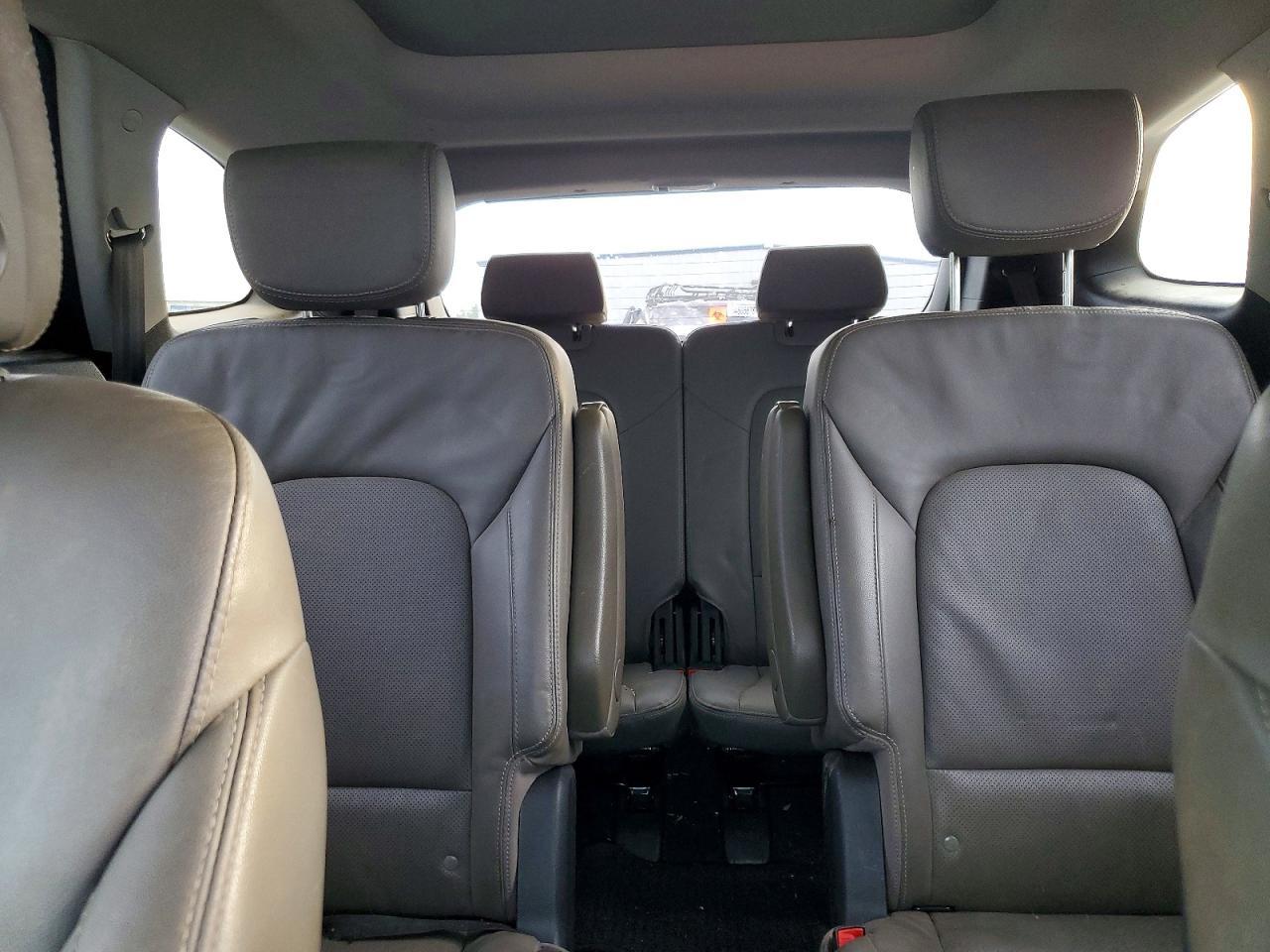 2016 Hyundai Santa Fe Limited - zdjęcie 10