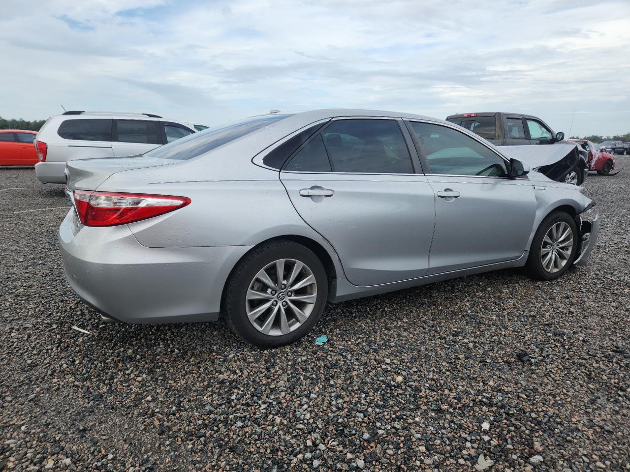 2015 Toyota Camry Hybrid Xle - zdjęcie 3