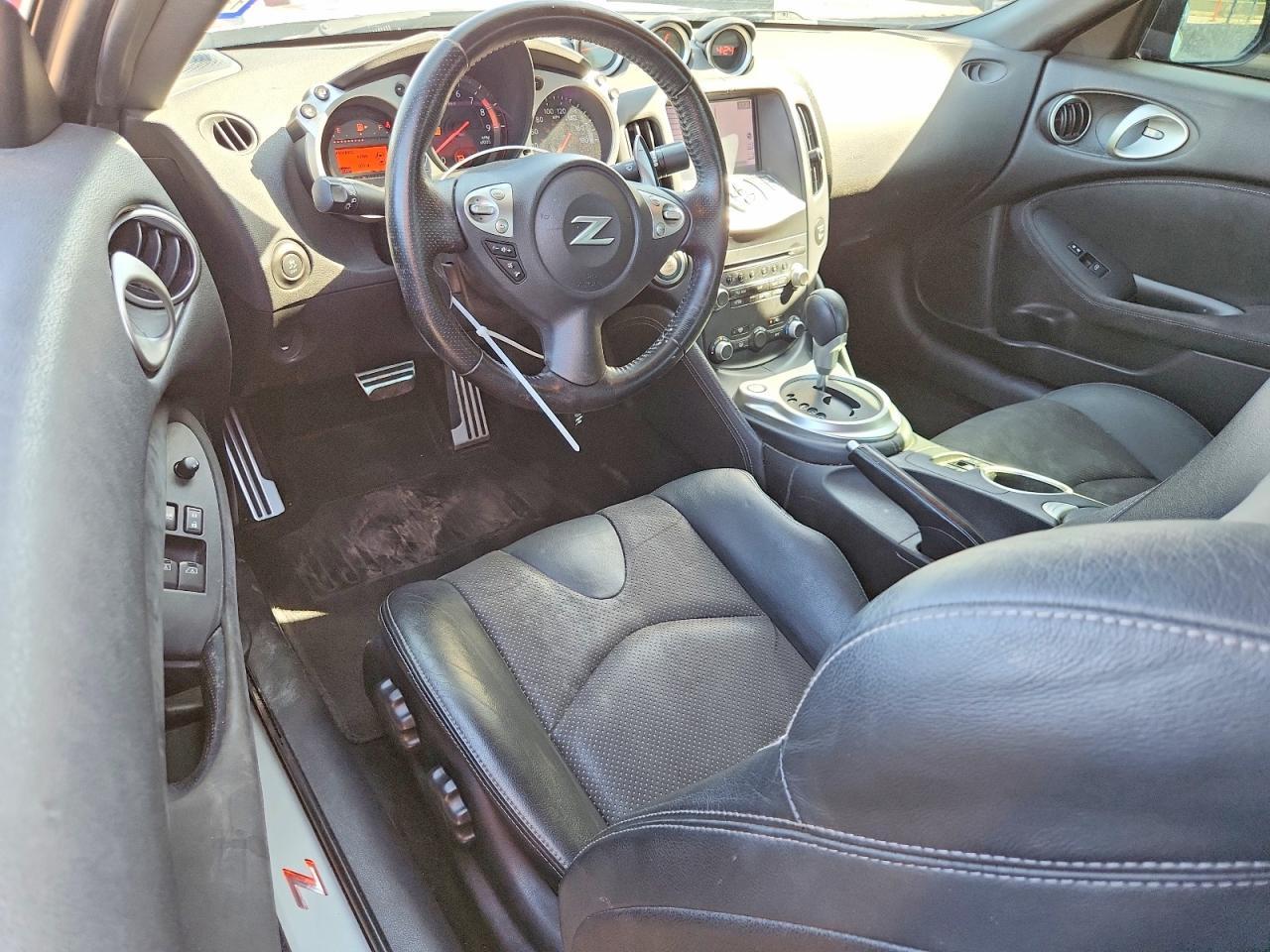 2019 Nissan 370Z Sport Touring - zdjęcie 8