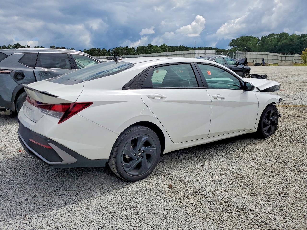 2026 Hyundai Elantra Sel Sport - zdjęcie 3