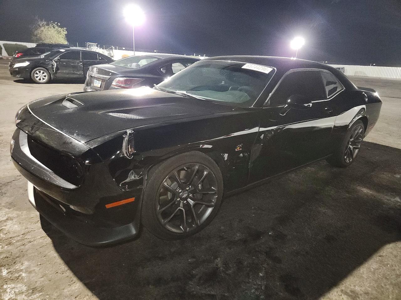 2021 Dodge Challenger R/T Scat Pack - zdjęcie główne