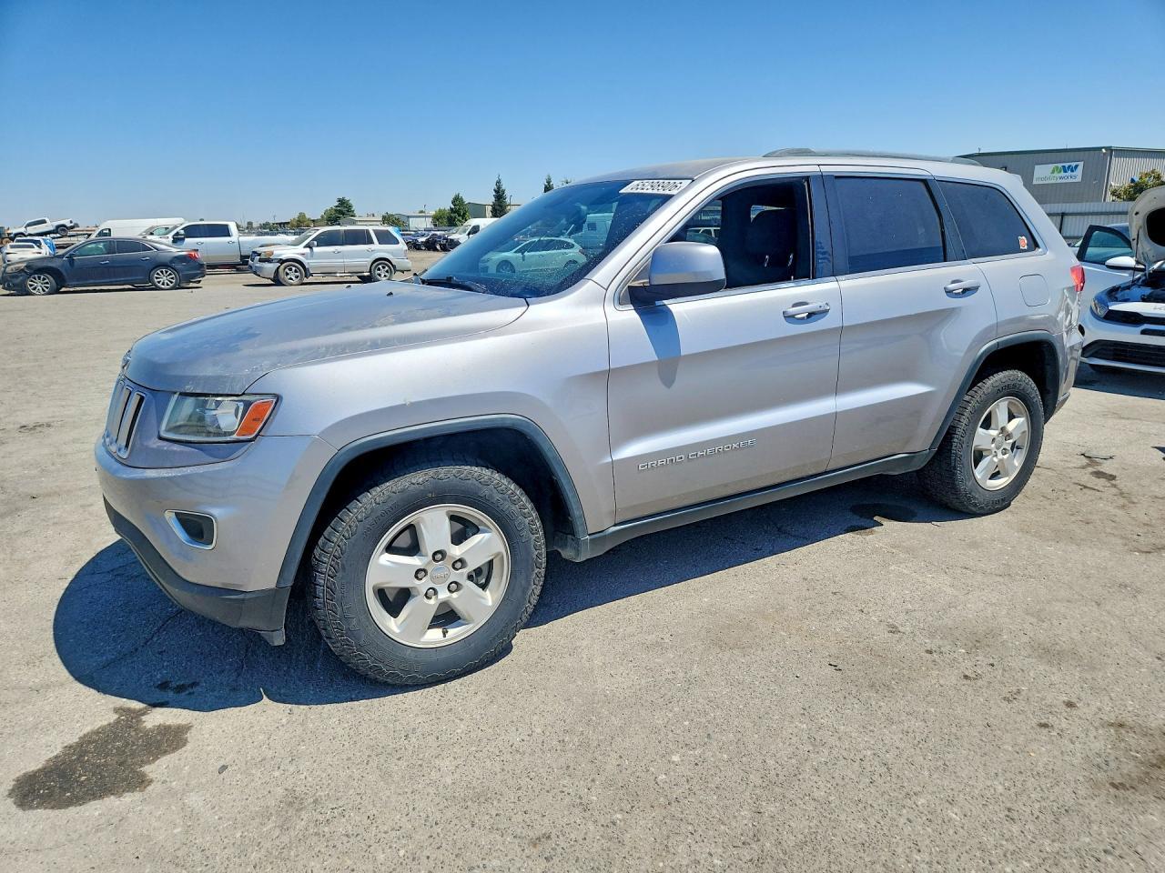 2014 Jeep Grand Cherokee Laredo - zdjęcie główne