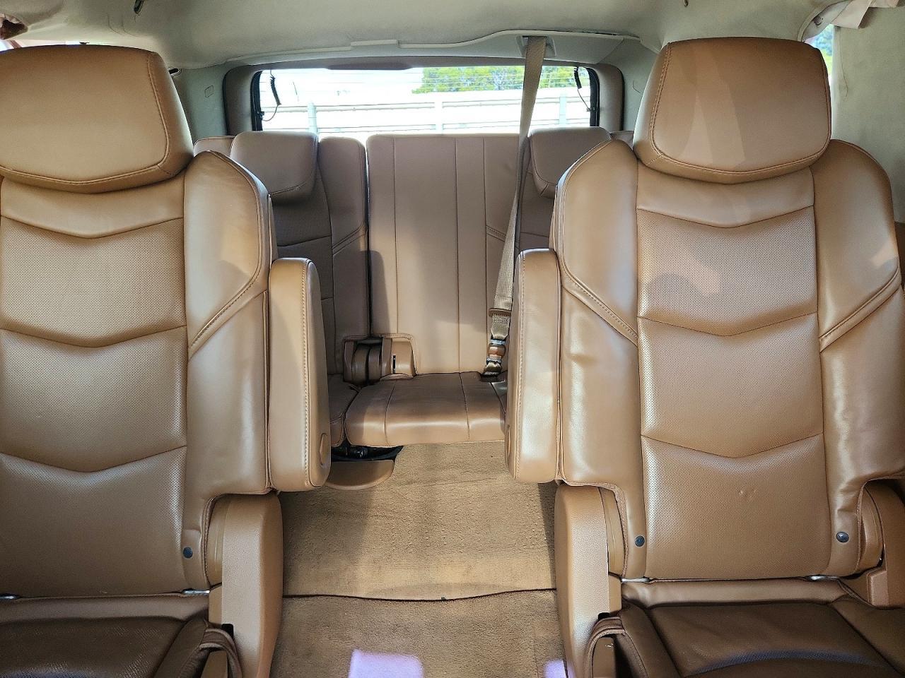 2016 Cadillac Escalade Platinum - zdjęcie 10