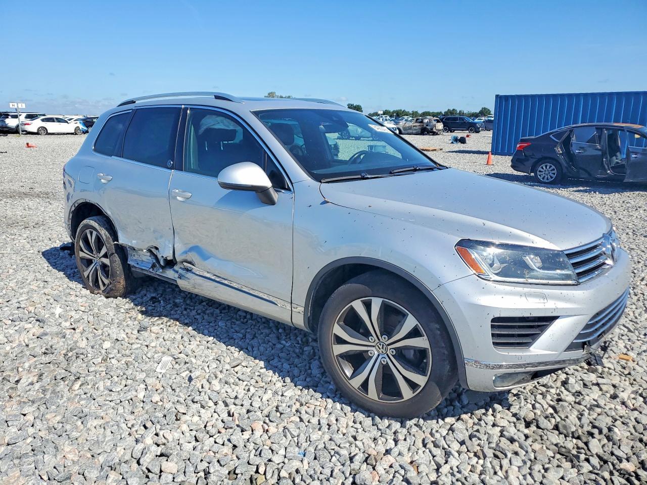 2017 Volkswagen Touareg Wolfsburg - zdjęcie 4