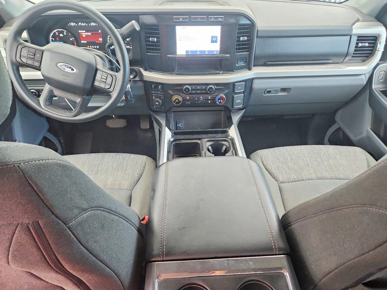 2023 Ford F350 Super Duty - zdjęcie 8