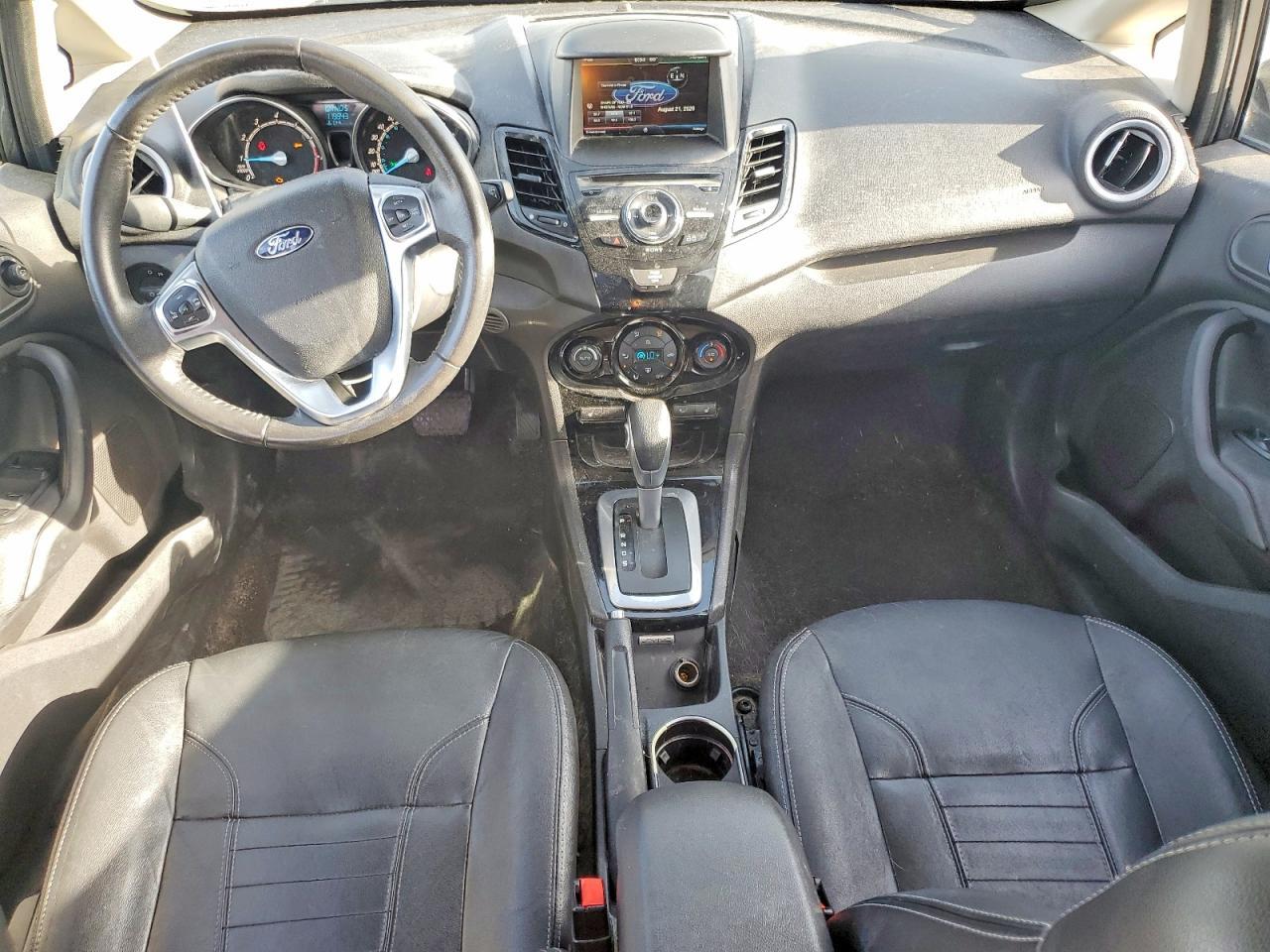 2015 Ford Fiesta Titanium - zdjęcie 8