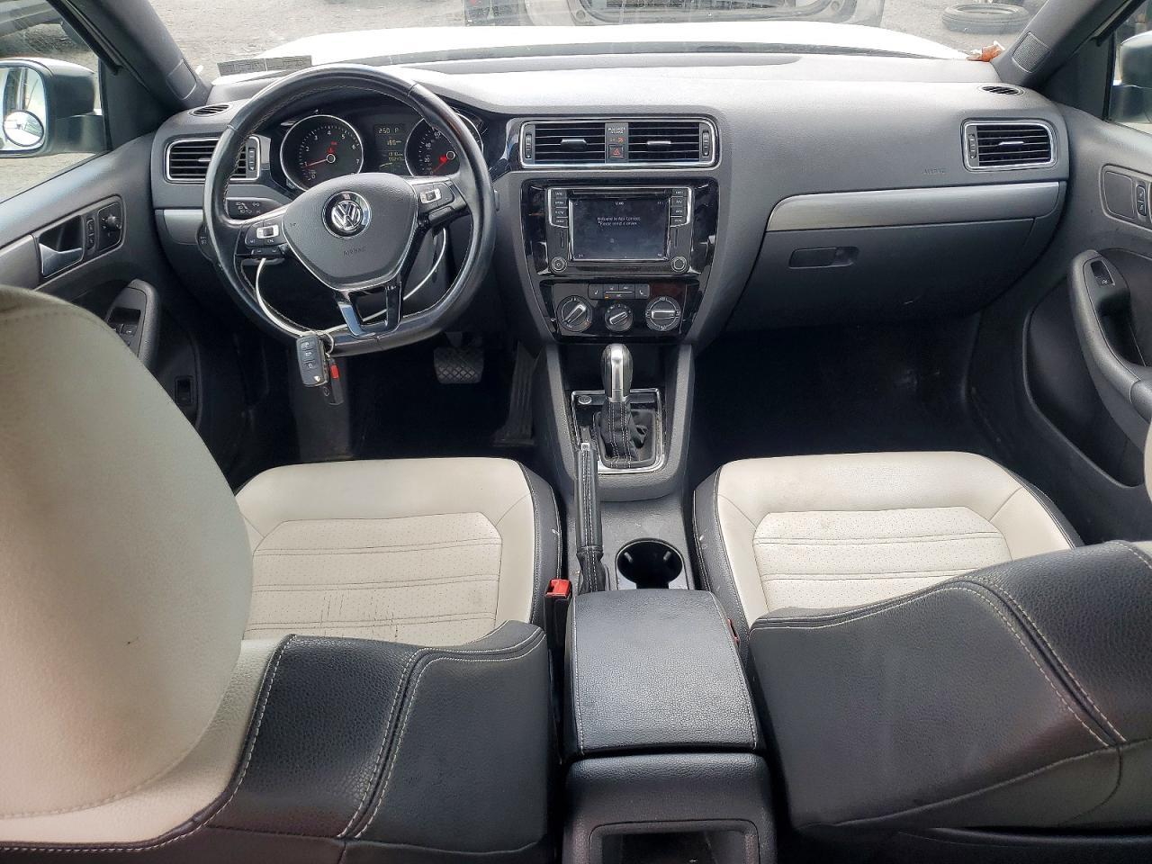 2016 Volkswagen Jetta Sport - zdjęcie 8