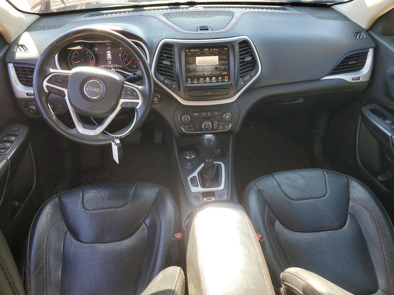 2015 Jeep Cherokee Trailhawk - zdjęcie 8
