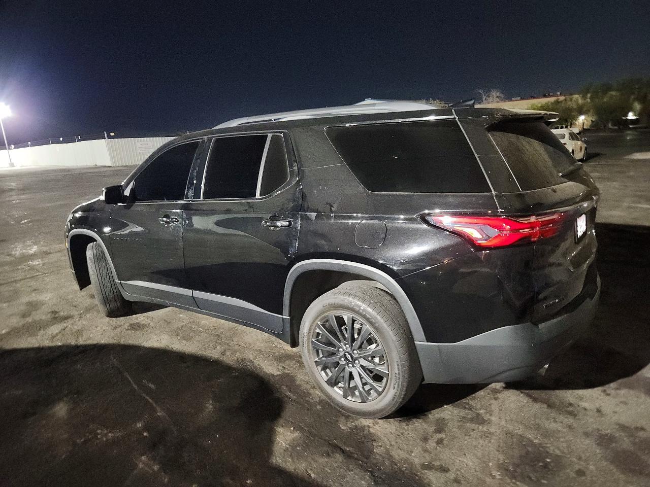 2023 Chevrolet Traverse Rs - zdjęcie 2