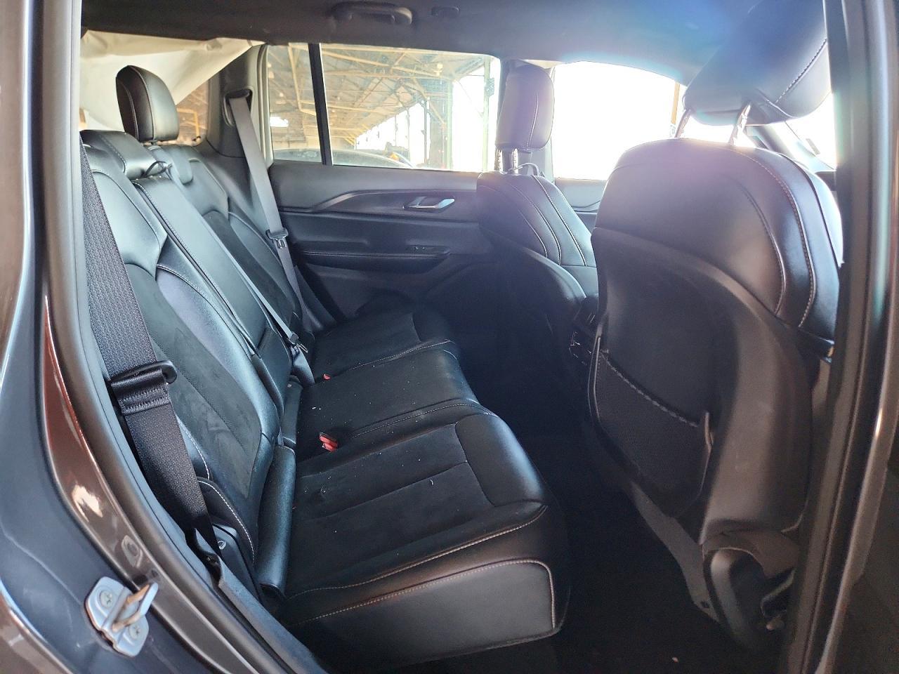 2024 Jeep Grand Cherokee Laredo - zdjęcie 11