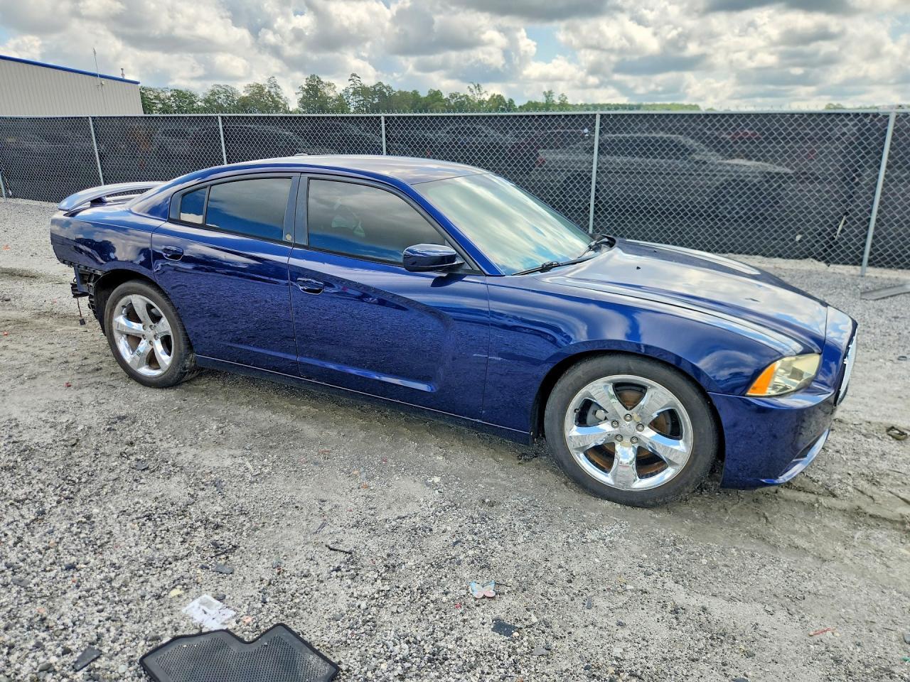 2014 Dodge Charger Sxt - zdjęcie 4