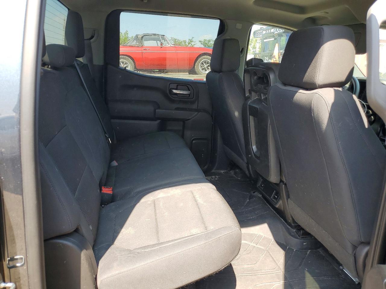 2019 Chevrolet Silverado K1500 Custom - zdjęcie 10