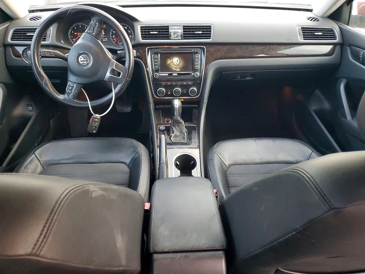2015 Volkswagen Passat Sel - zdjęcie 8