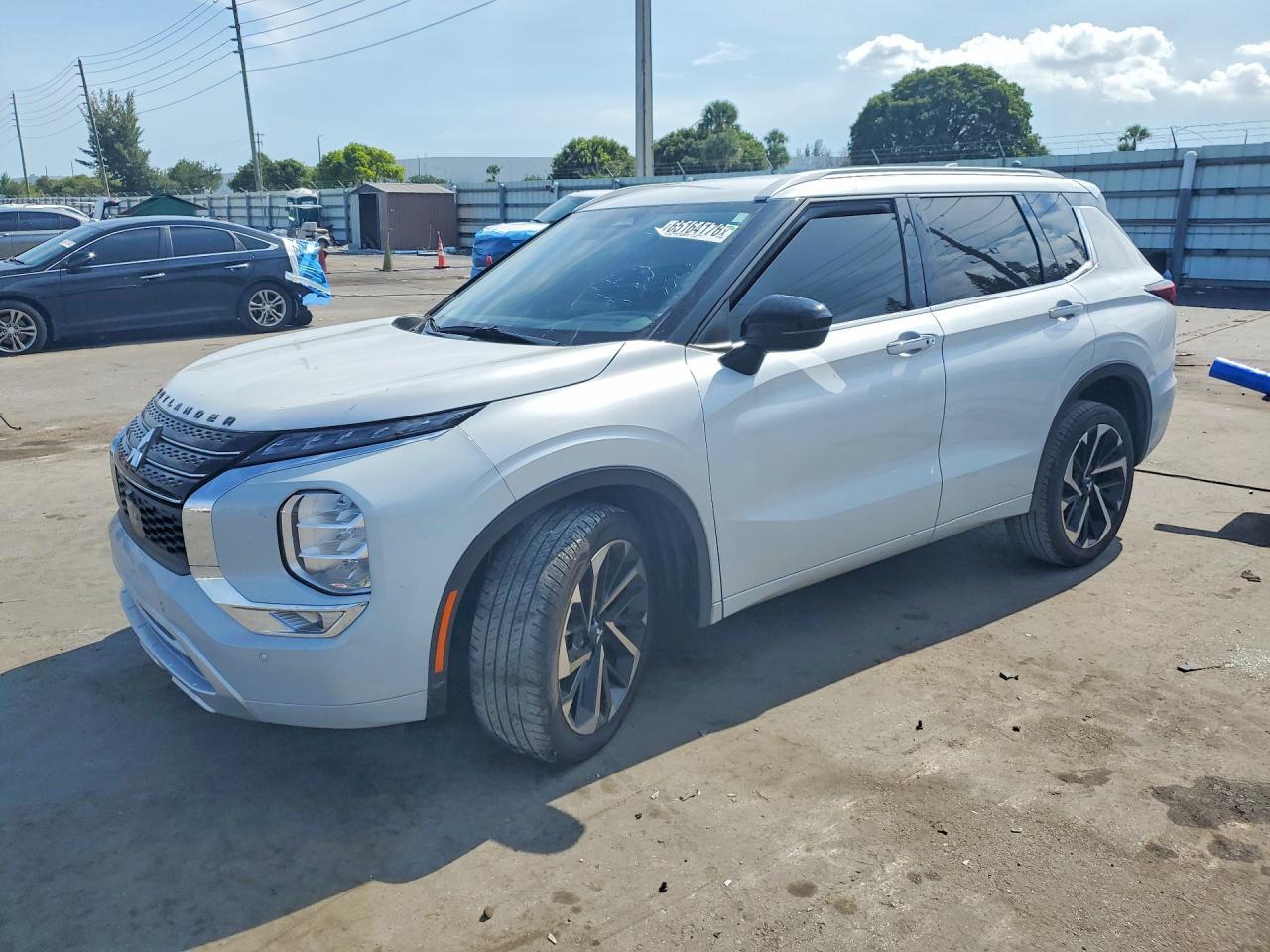 2024 Mitsubishi Outlander Sel - zdjęcie główne