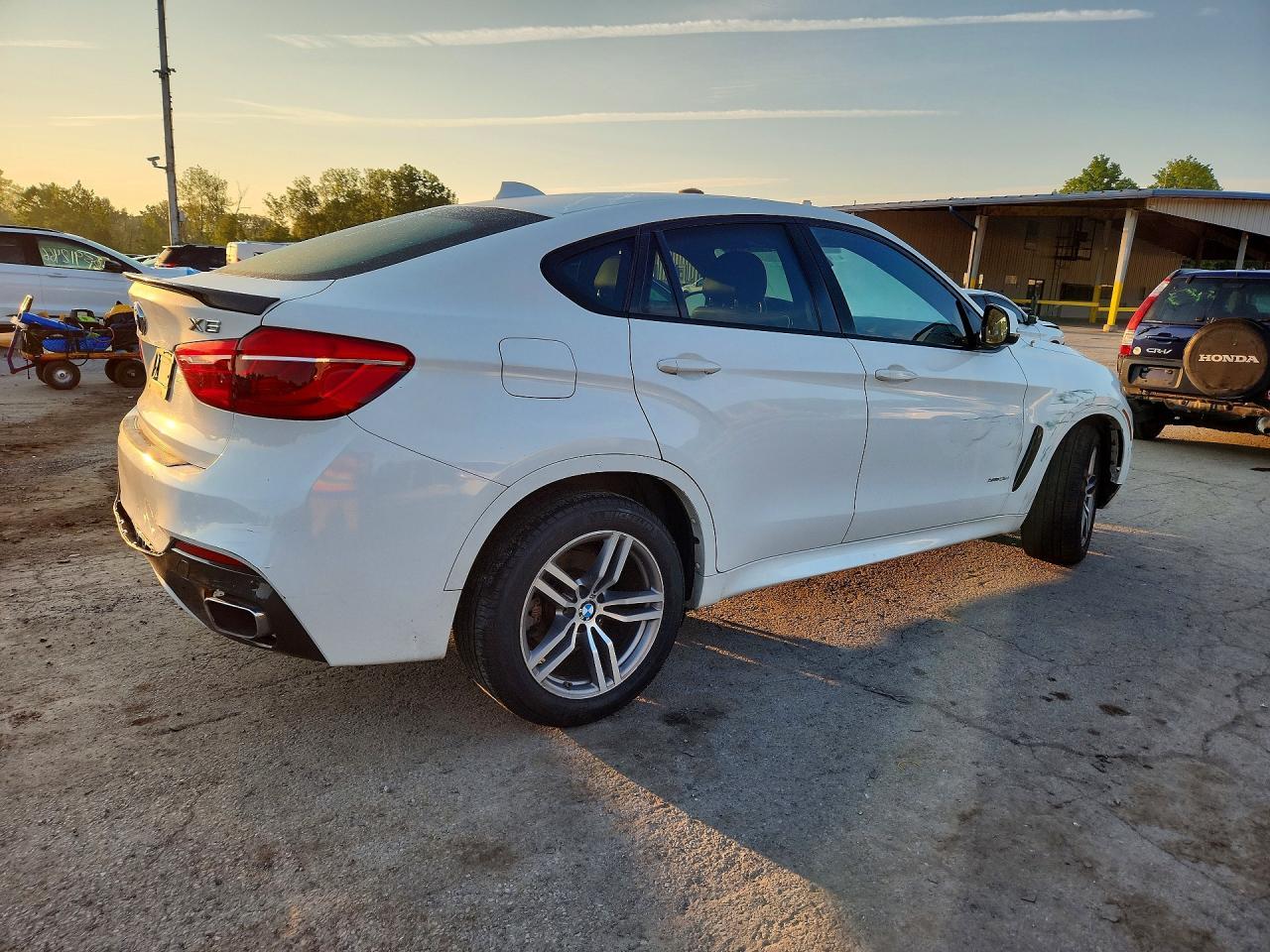 2017 BMW X6 xDrive35I - zdjęcie 3