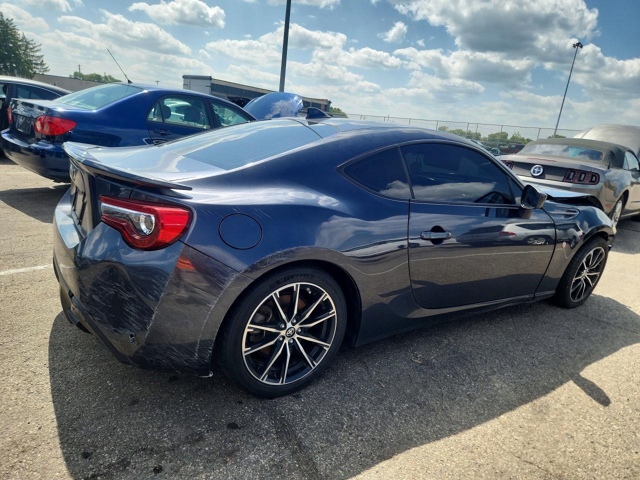 2017 Toyota 86 Base - zdjęcie 3