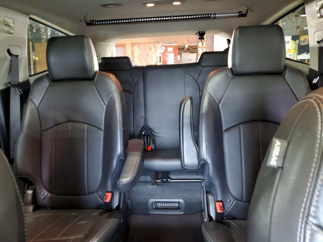2016 Chevrolet Traverse Ltz - zdjęcie 10