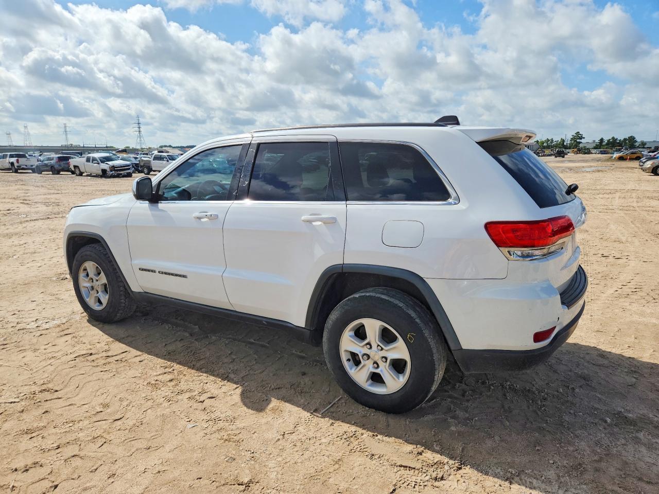 2017 Jeep Grand Cherokee Laredo - zdjęcie 2